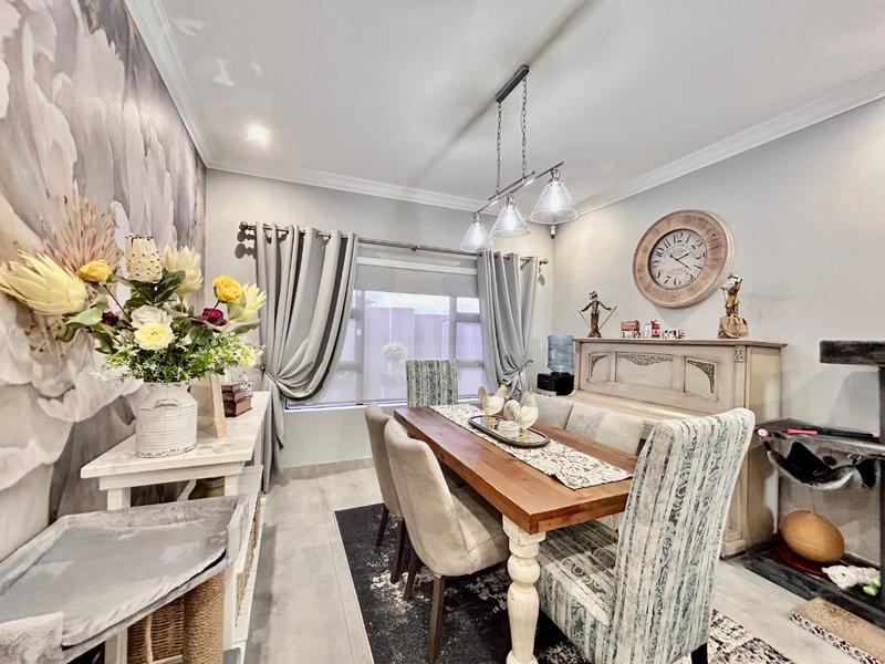 4 Bedroom Property for Sale in Everglades Estate North West